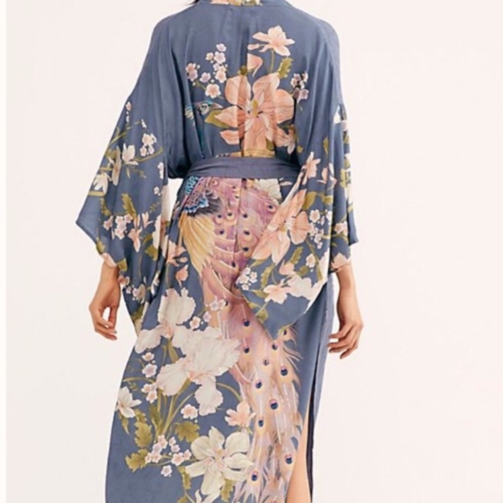 Beautiful boho nude or blue Peacock kimono - Picture 1 of 10